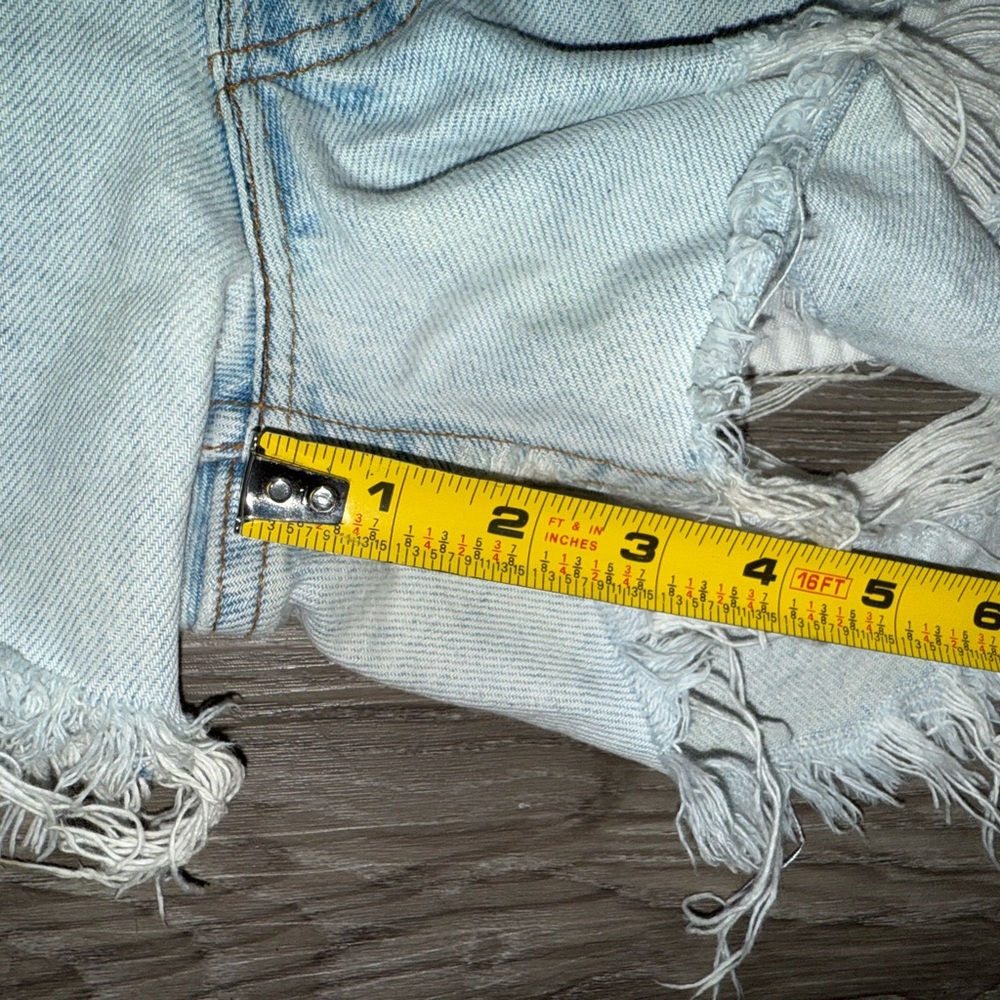 VTG Levis 505 Shorts Womens Sz 30 Light Wash Denim Distressed Cutoff Made in USA - Picture 6 of 6